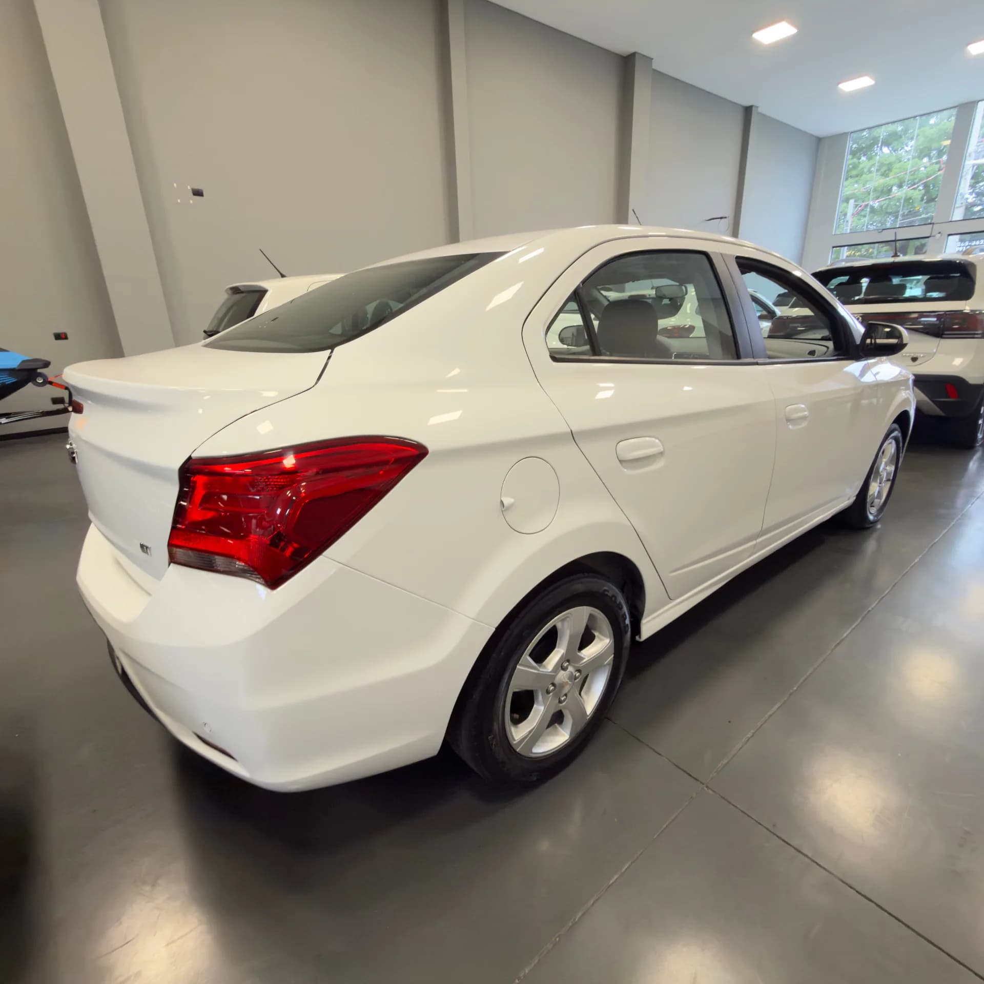 Chevrolet Prisma — foto 7
